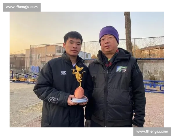 激烈对抗与团队智慧交织的橄榄球赛场风云纪实